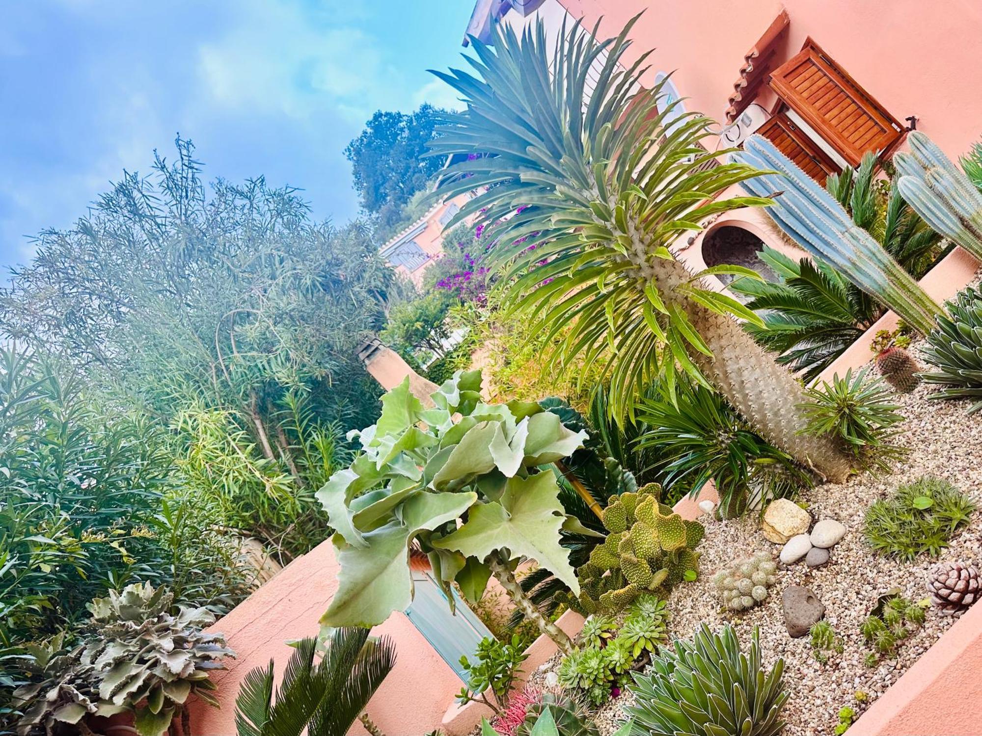 Il Giardino Davanti Al Mare Орозей Екстер'єр фото